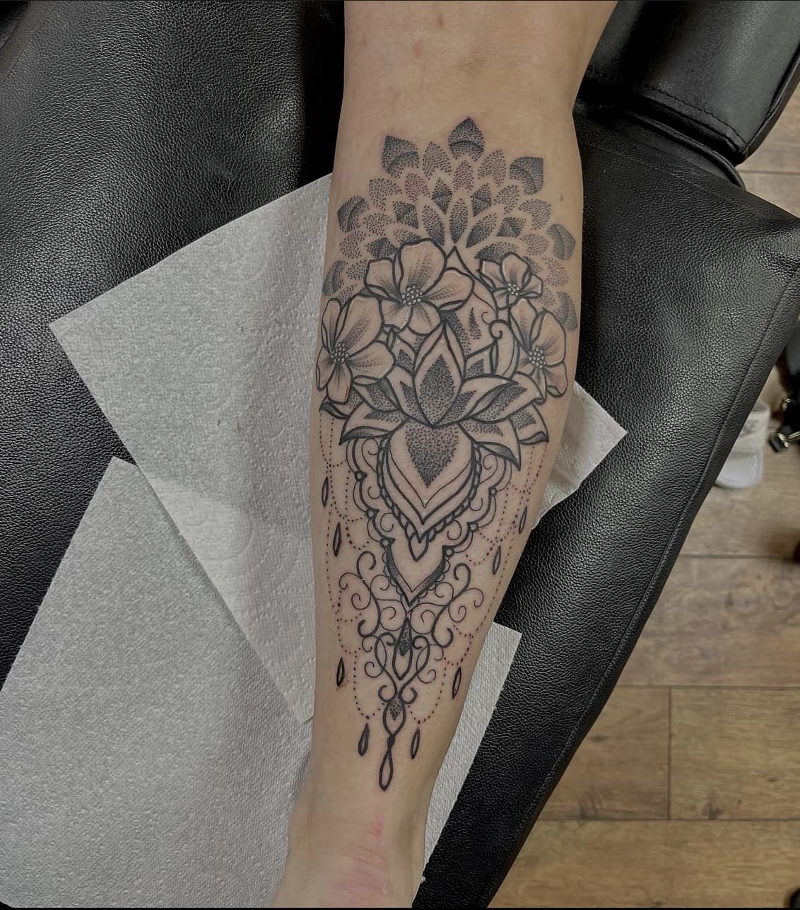 chandelier sytle tattoo